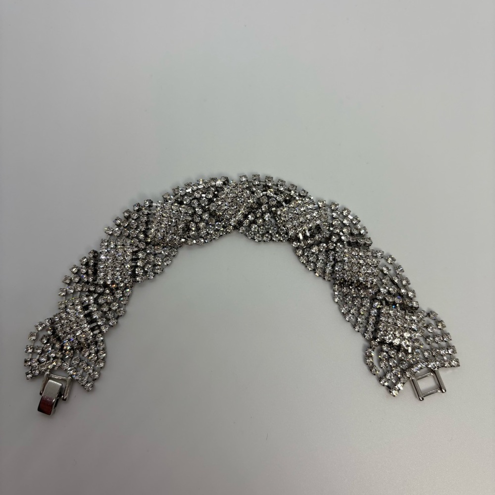 Big Twist Geometric Crystal Rhinestone Tennis Silver Tone Bracelet